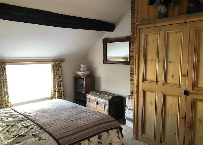 Lavender Cottage, 3 School Road, Clun, Shropshire